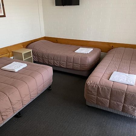 Homestead Motel Dubbo Esterno foto